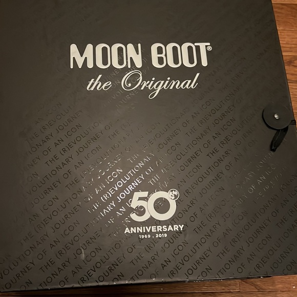 MOON BOOT Swarovski-embellished moon boots. 🌚 ICON LOW - Picture 14 of 16